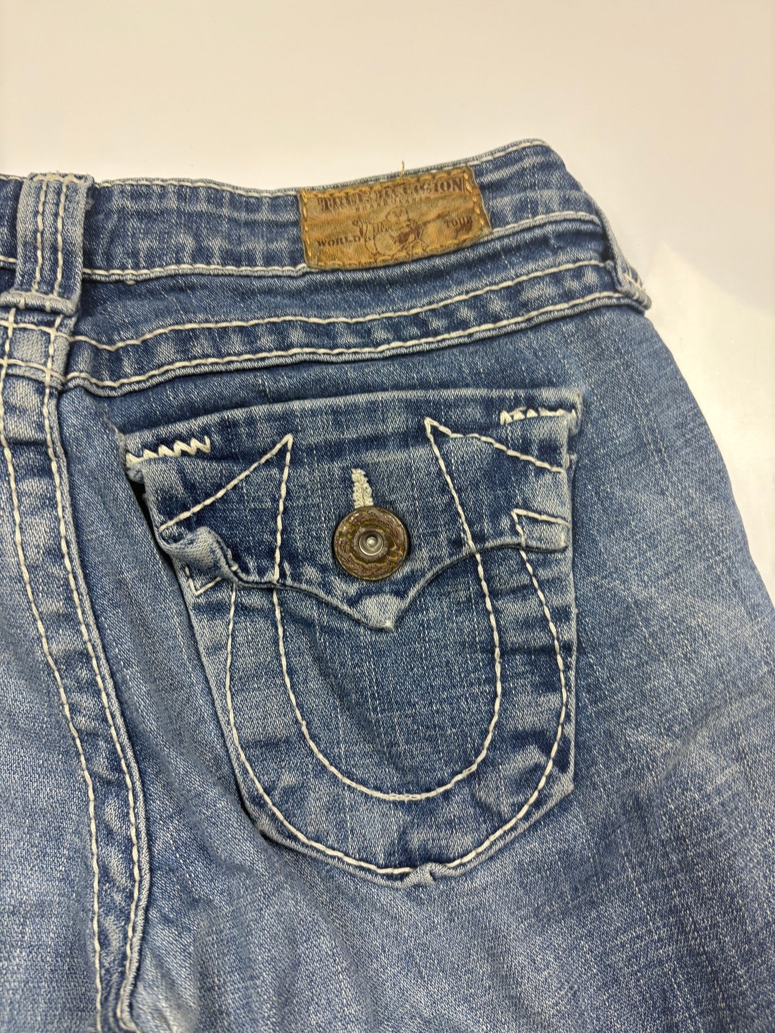 True Religion Horseshoe Y2K Vintage Bootcut Jeans – Blau (26) - PKeyVintage