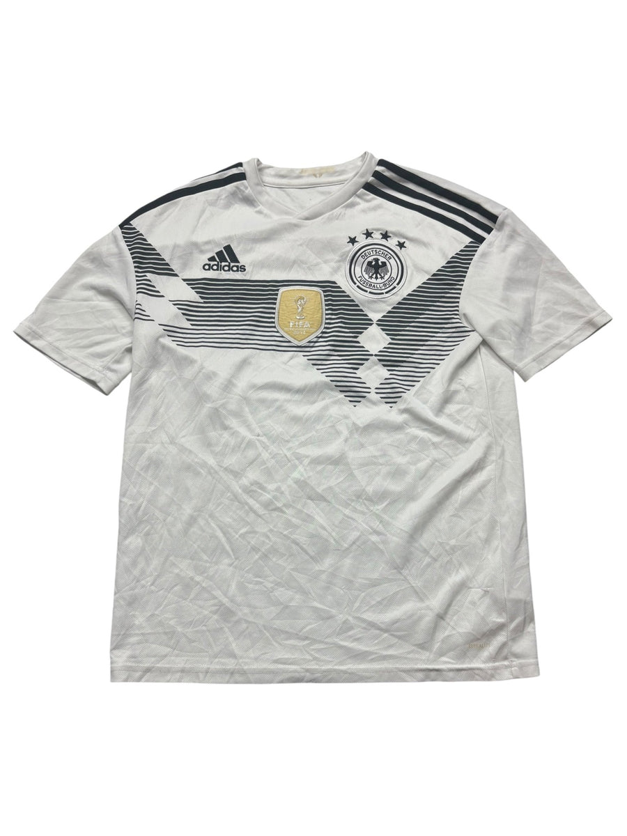 Adidas DFB 4-Sterne Vintage Trikot in Weiß Frontansicht mit Wappen und schwarzer Brustgrafik