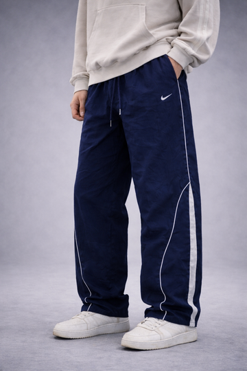 Vintage Trackpants und Retro Jogginghosen – Nike, Adidas und Y2K Einzelstücke