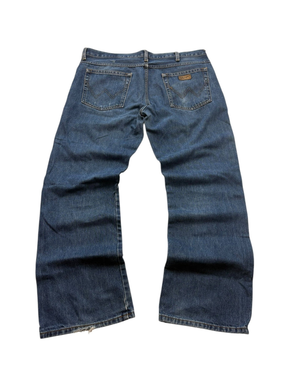 Wrangler Baggy Jeans Rückseite mit W-Naht auf den Gesäßtaschen und Wrangler-Patch