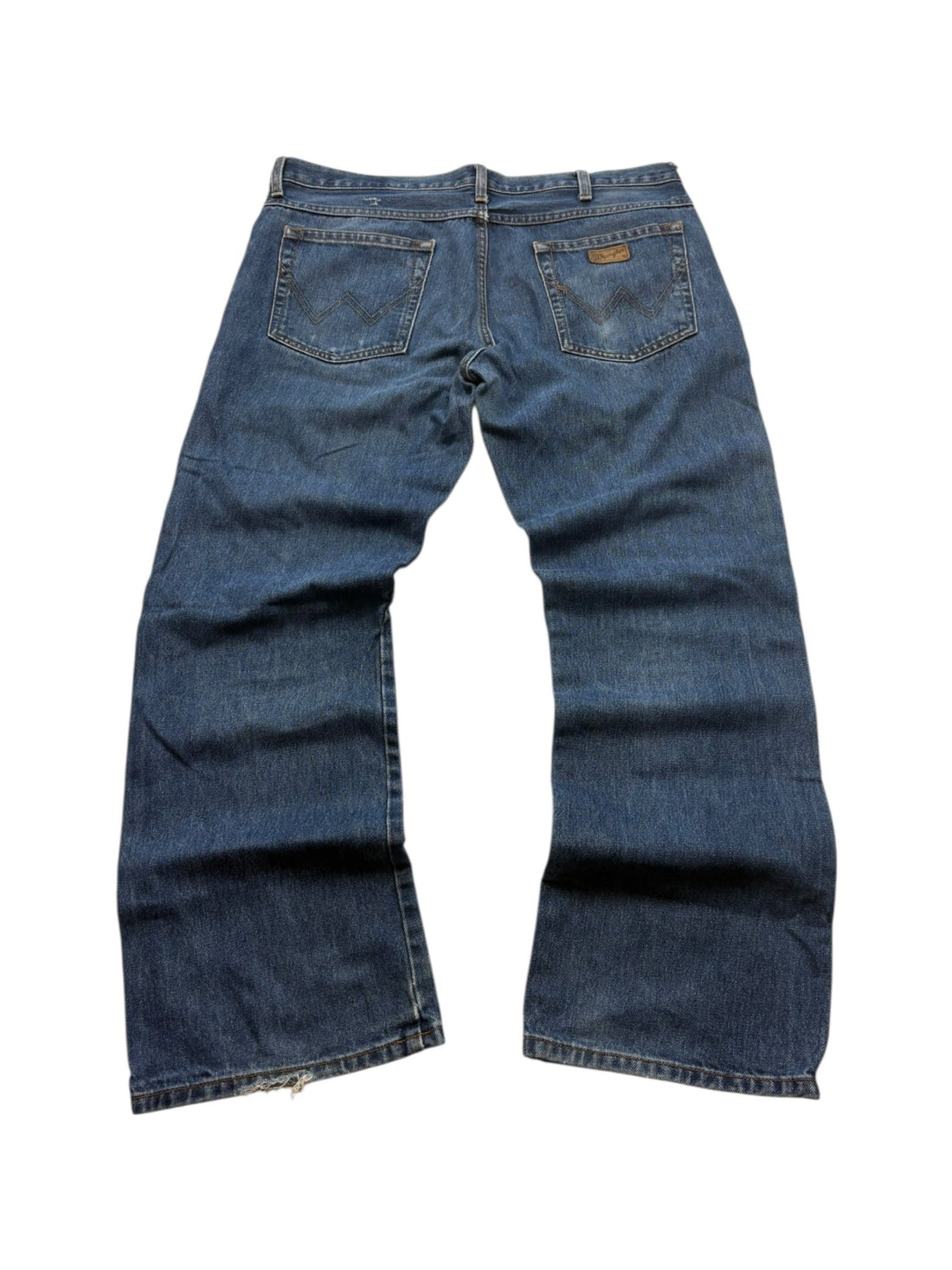 Wrangler Baggy Jeans Rückseite mit W-Naht auf den Gesäßtaschen und Wrangler-Patch