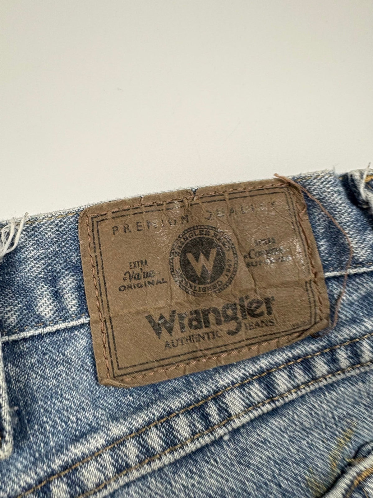 Wrangler Lederpatch Vintage Jeans – Hellblau (W40/L34) - PKeyVintage