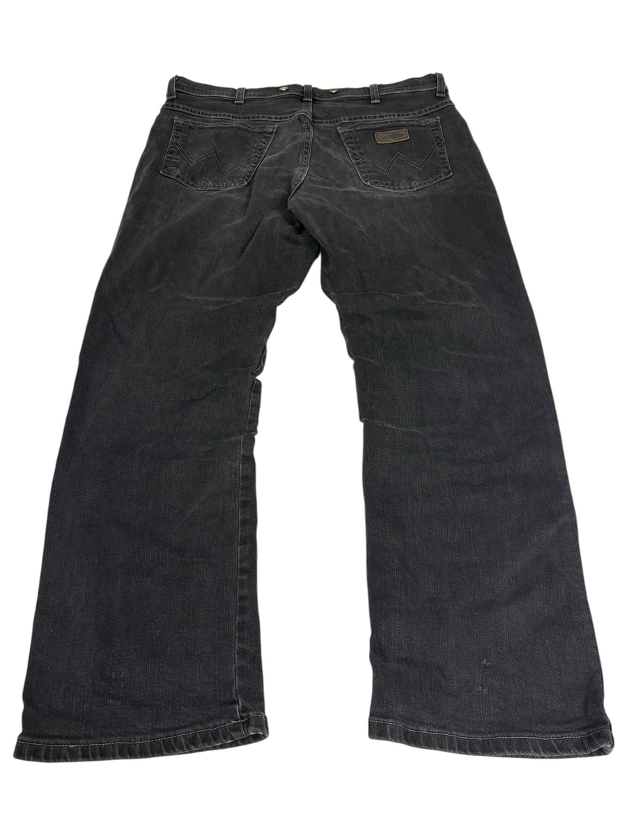Wrangler Texas Stretch Vintage Baggy Jeans in Washed Black – Vorderansicht